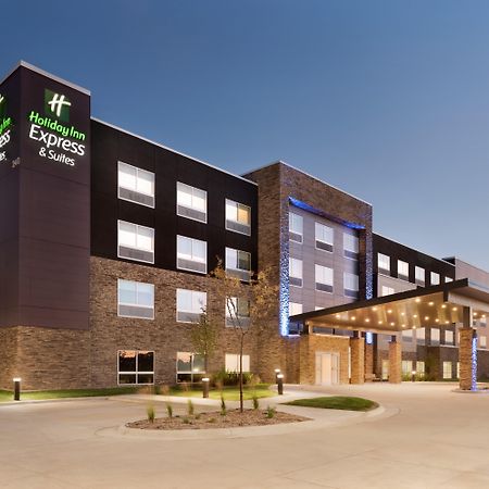 Holiday Inn Express & Suites - West Des Moines - Jordan Creek By Ihg Bagian luar foto