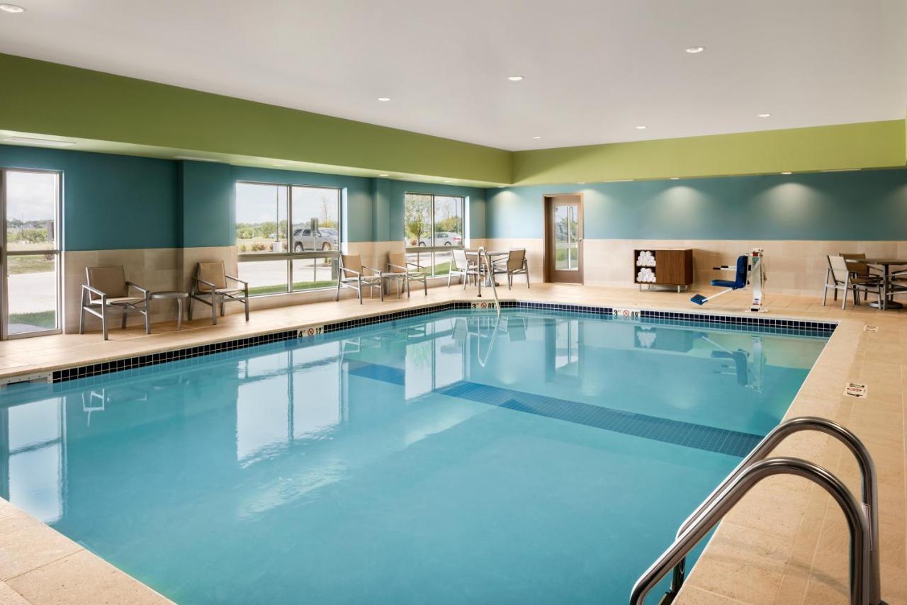 Holiday Inn Express & Suites - West Des Moines - Jordan Creek By Ihg Bagian luar foto
