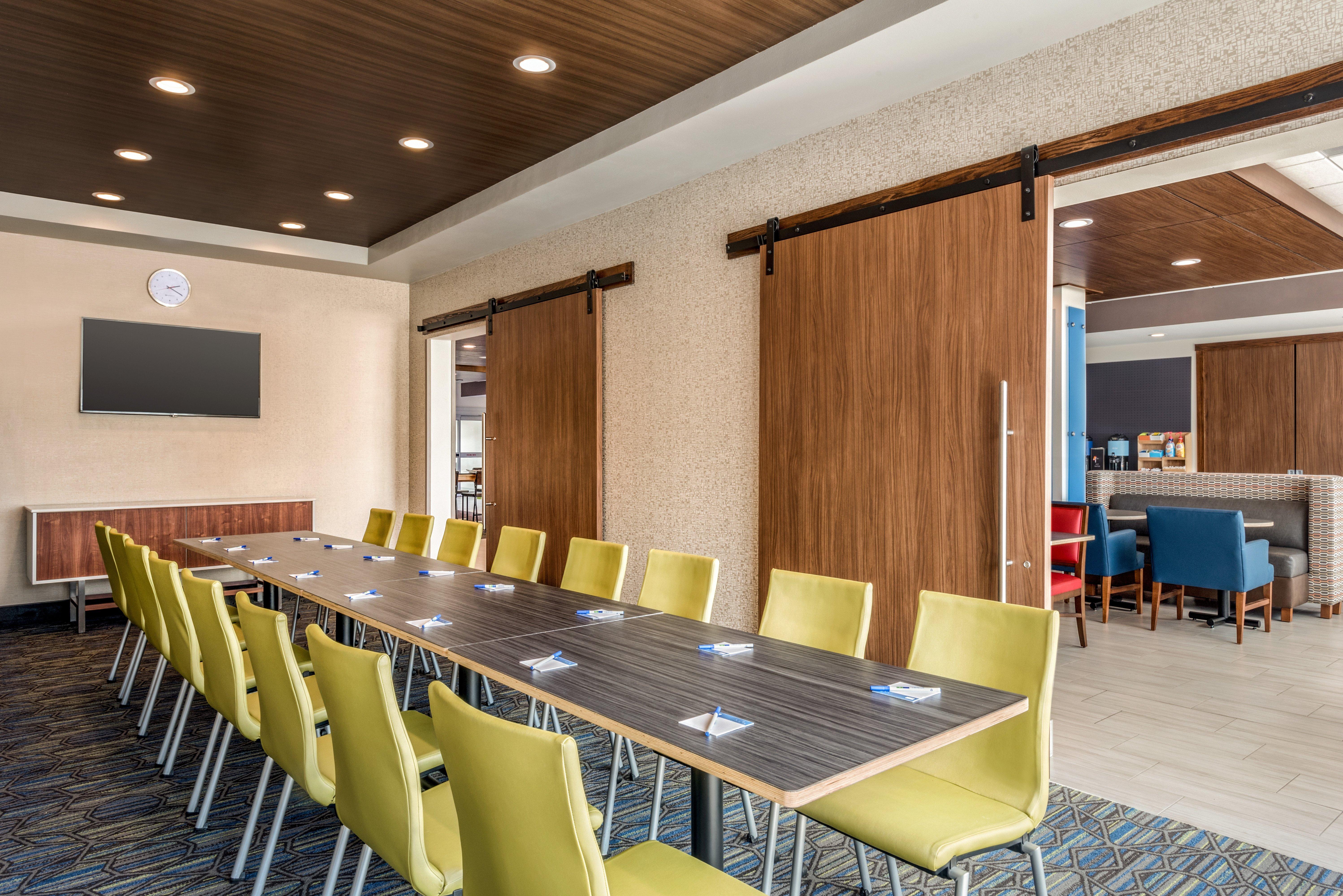 Holiday Inn Express & Suites - West Des Moines - Jordan Creek By Ihg Bagian luar foto